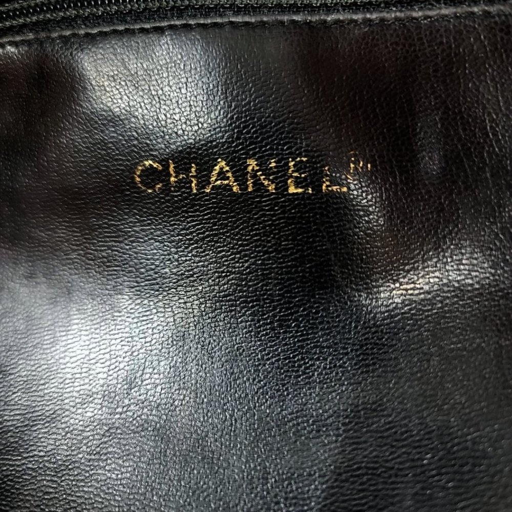 RARE 1991 Vintage Black Lambskin Chanel Purse - Authenticated! - Picture 12 of 15